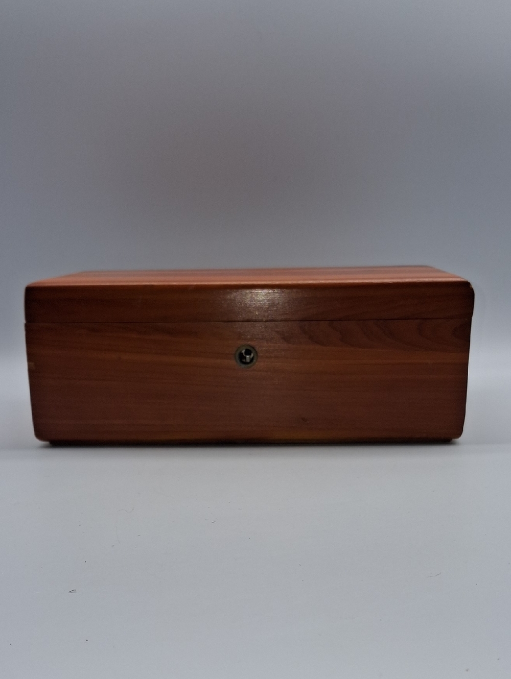 Mini Lane Cedar Chest Salesman Demo